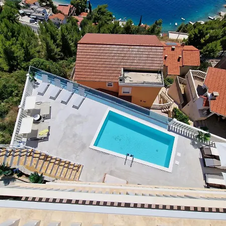 Ferienhaus Big Panorama Villa, For 21 Person In Omis