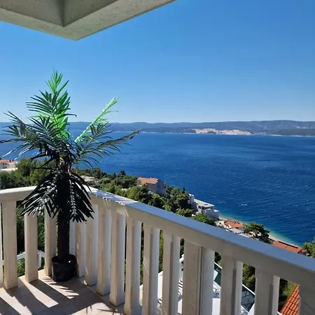 Big Panorama Villa, For 21 Person In Omis Holiday home