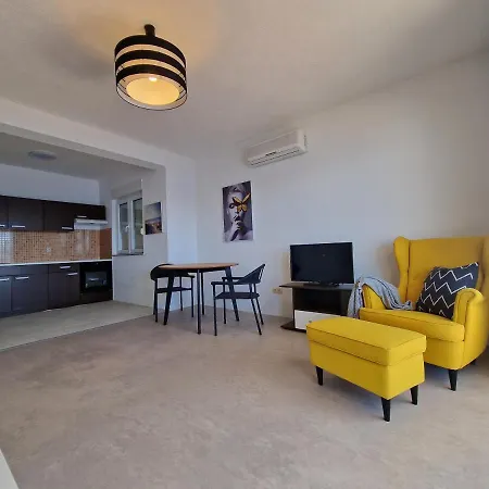 Big Panorama Villa, For 21 Person In Omis Holiday home *