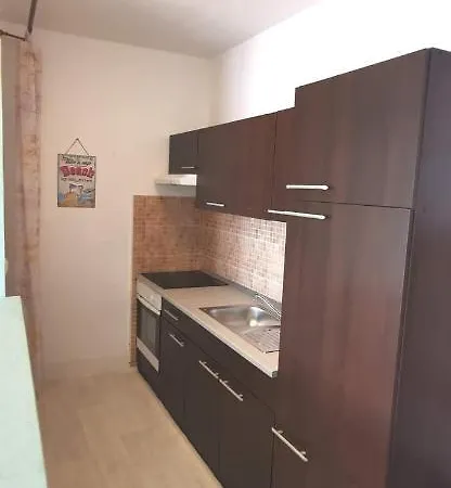 Emi Villa Newly Renovated Villa 20 People 塞莱纳