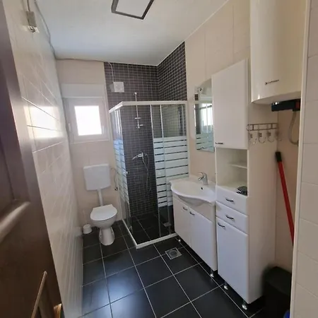 度假居 Emi Villa Newly Renovated Villa 20 People